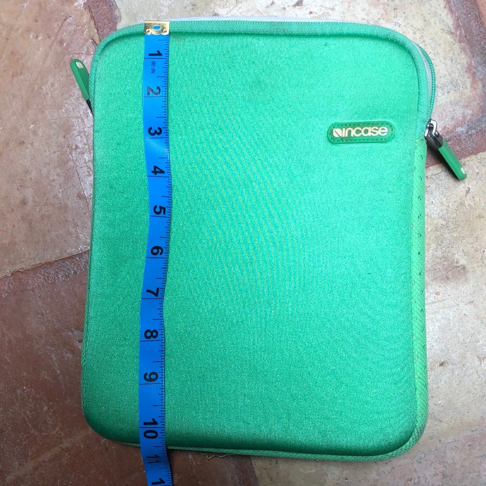 iPad/Tablet Case - Picture 4 of 5